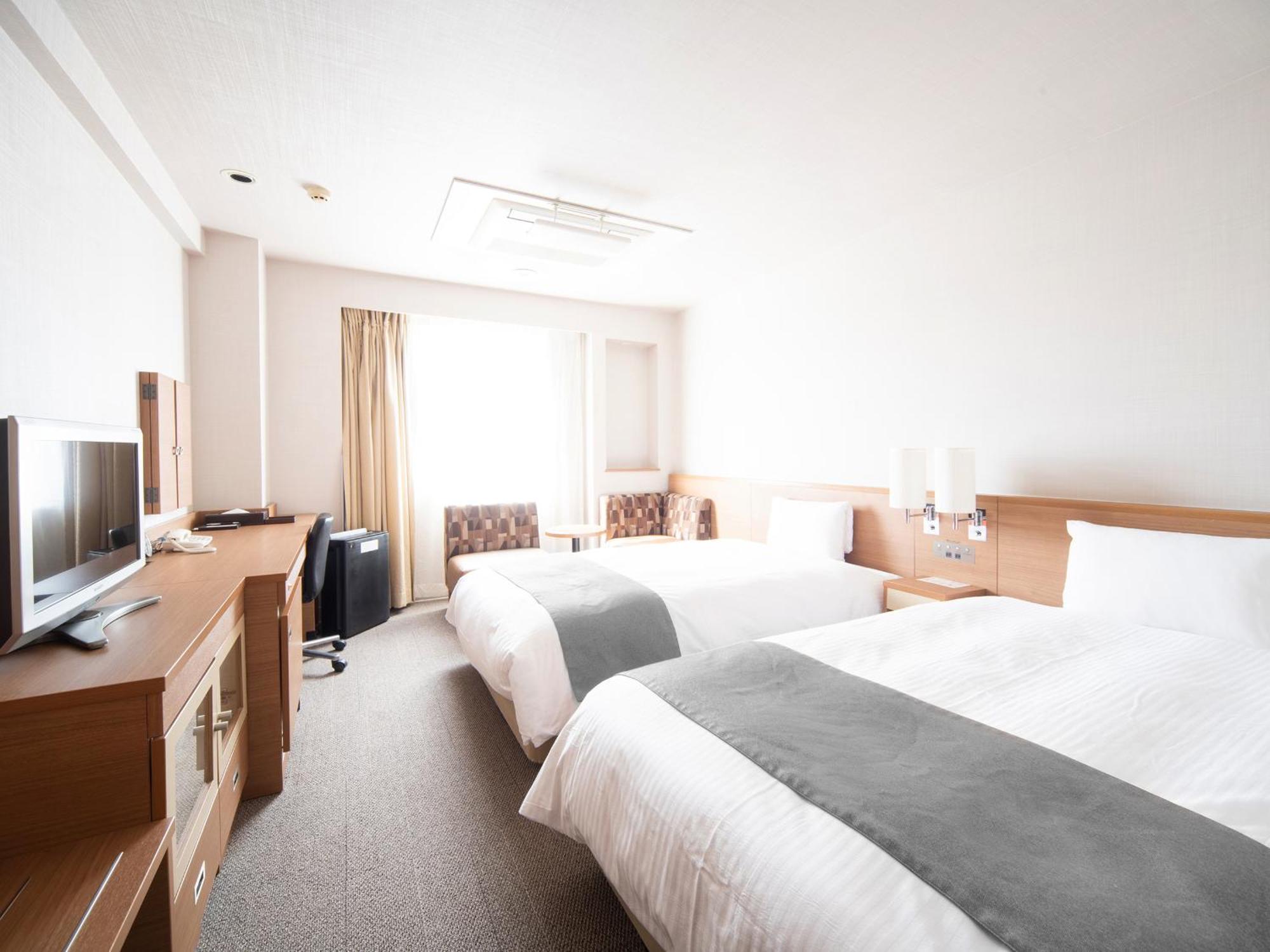 Vessel Inn Fukuyama Eki Kitaguchi Bagian luar foto